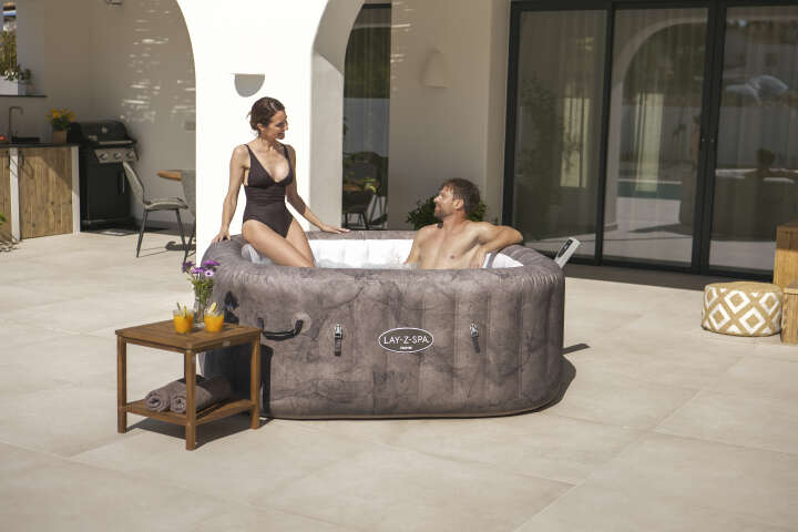 Bestway LAY-Z-SPA® Energiespar-Whirlpool Rome AirJet™ rechteckig 180 x 180 cm